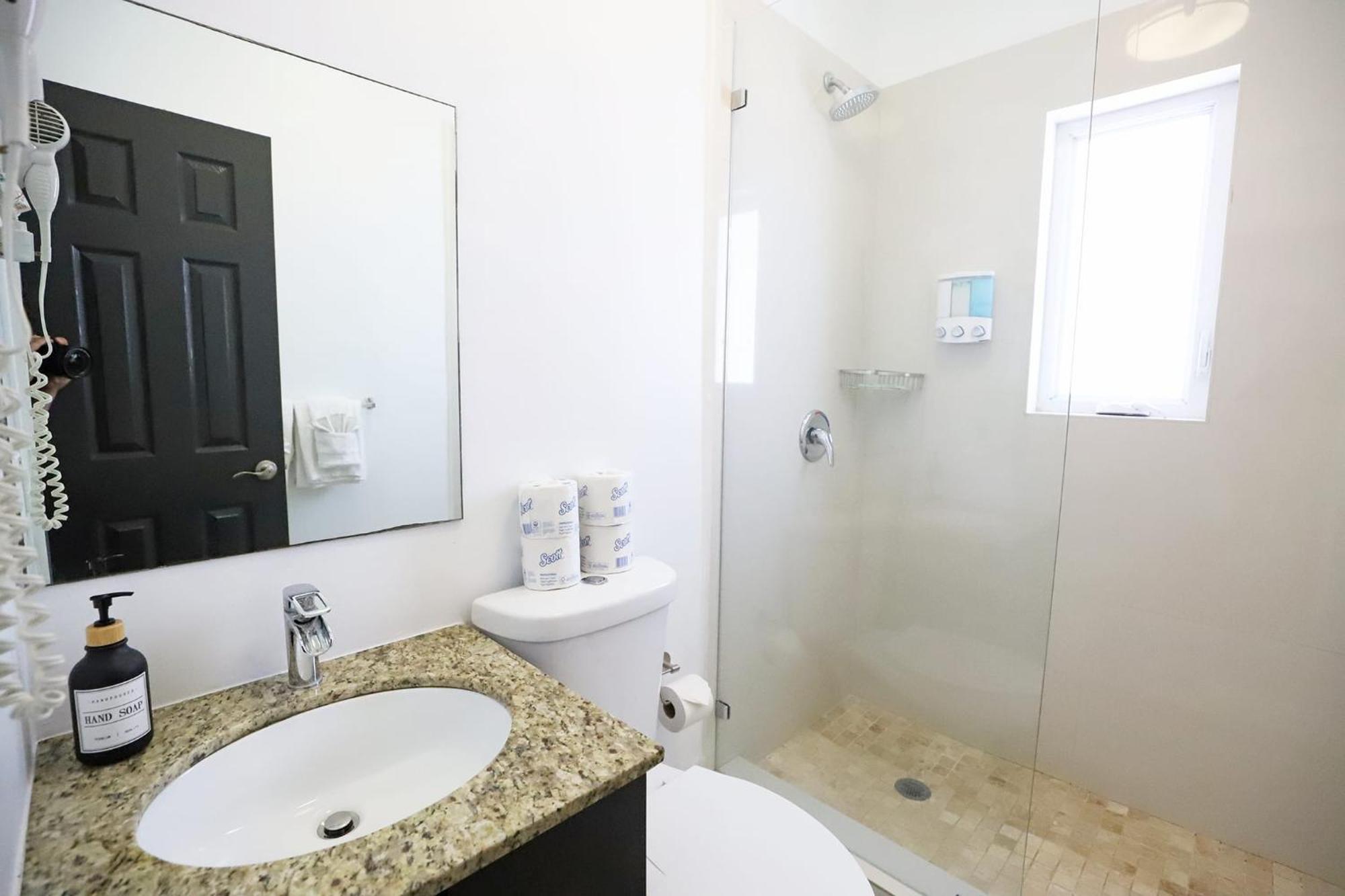 Miami Beach Apartment With Private Patio Free Parking Family Friendly No Pet Fee 외부 사진