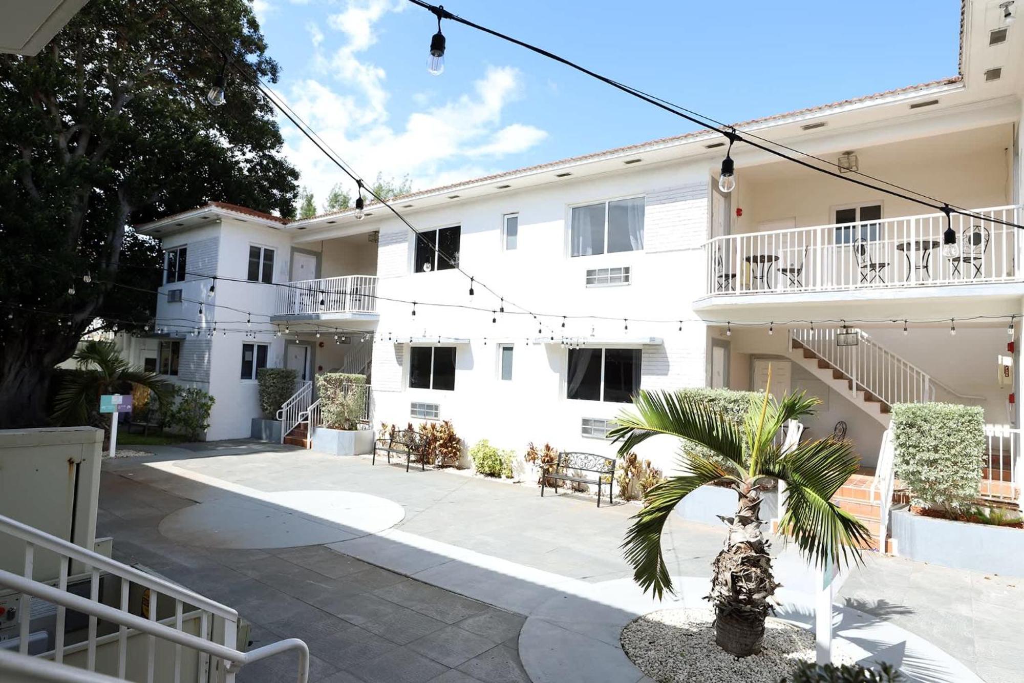 Miami Beach Apartment With Private Patio Free Parking Family Friendly No Pet Fee 외부 사진